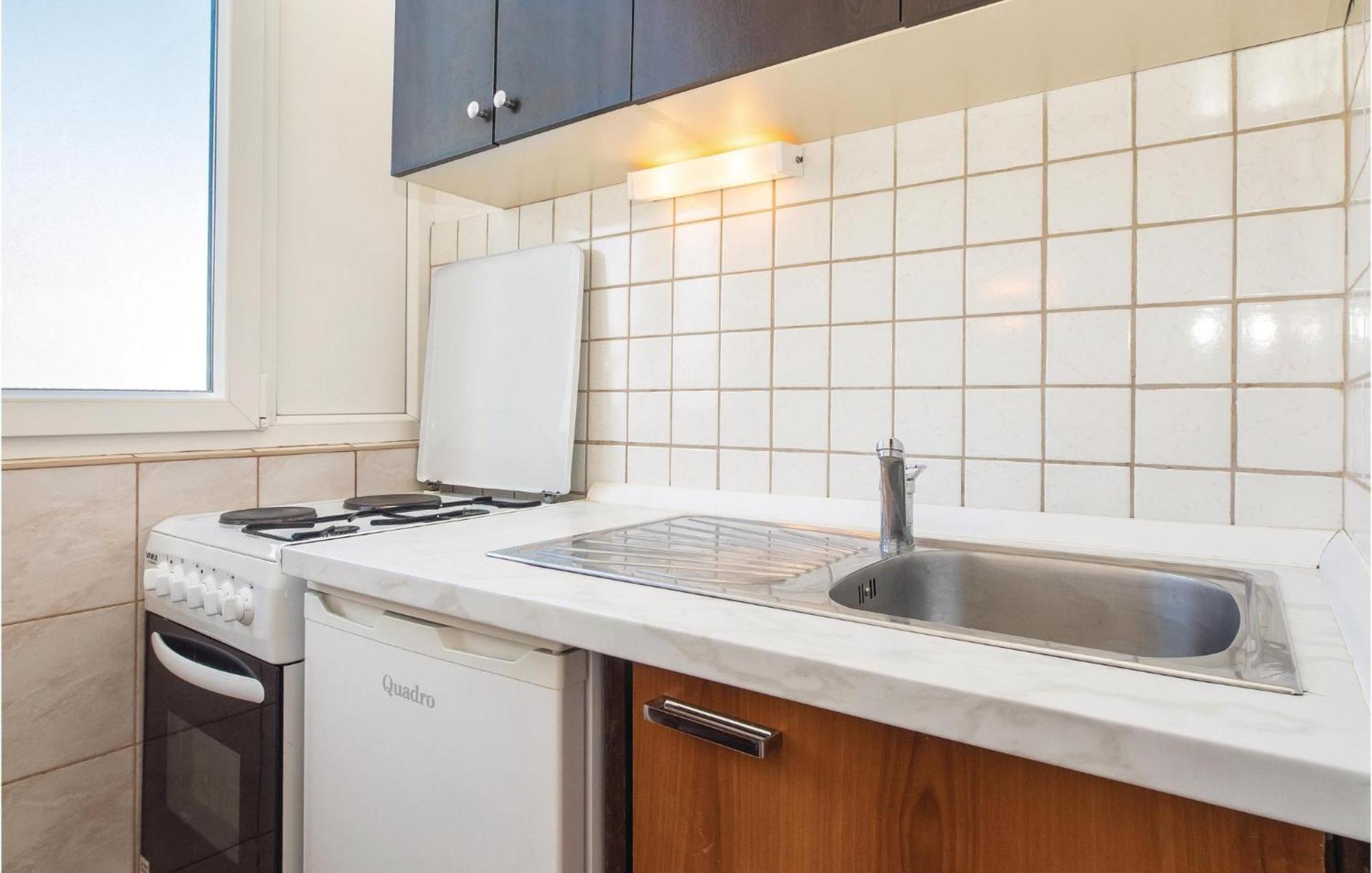 Amazing Apartment In Split With Kitchen Εξωτερικό φωτογραφία