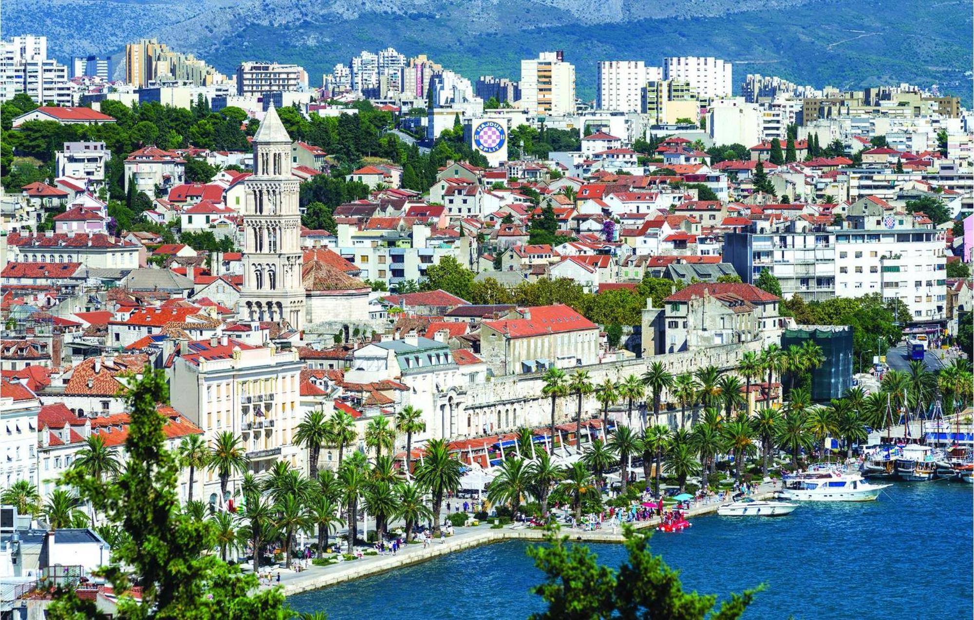 Amazing Apartment In Split With Kitchen Εξωτερικό φωτογραφία